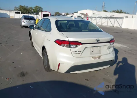 2021 Toyota Corolla Le z USA, uszkodzony, nr VIN JTDEPMAE0MJ120366